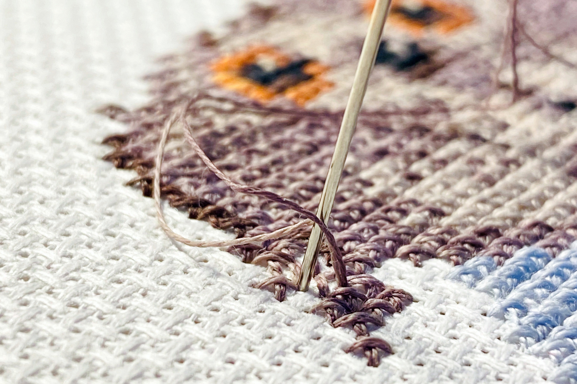 Choosing Between Embroidery and Needlepoint